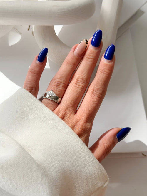 CW1RING0010-silver-princess-cut-cz-split-shank-band-ring-catwalkjewellery wholesale jewelry RINGS Catwalk Jewellery Europe