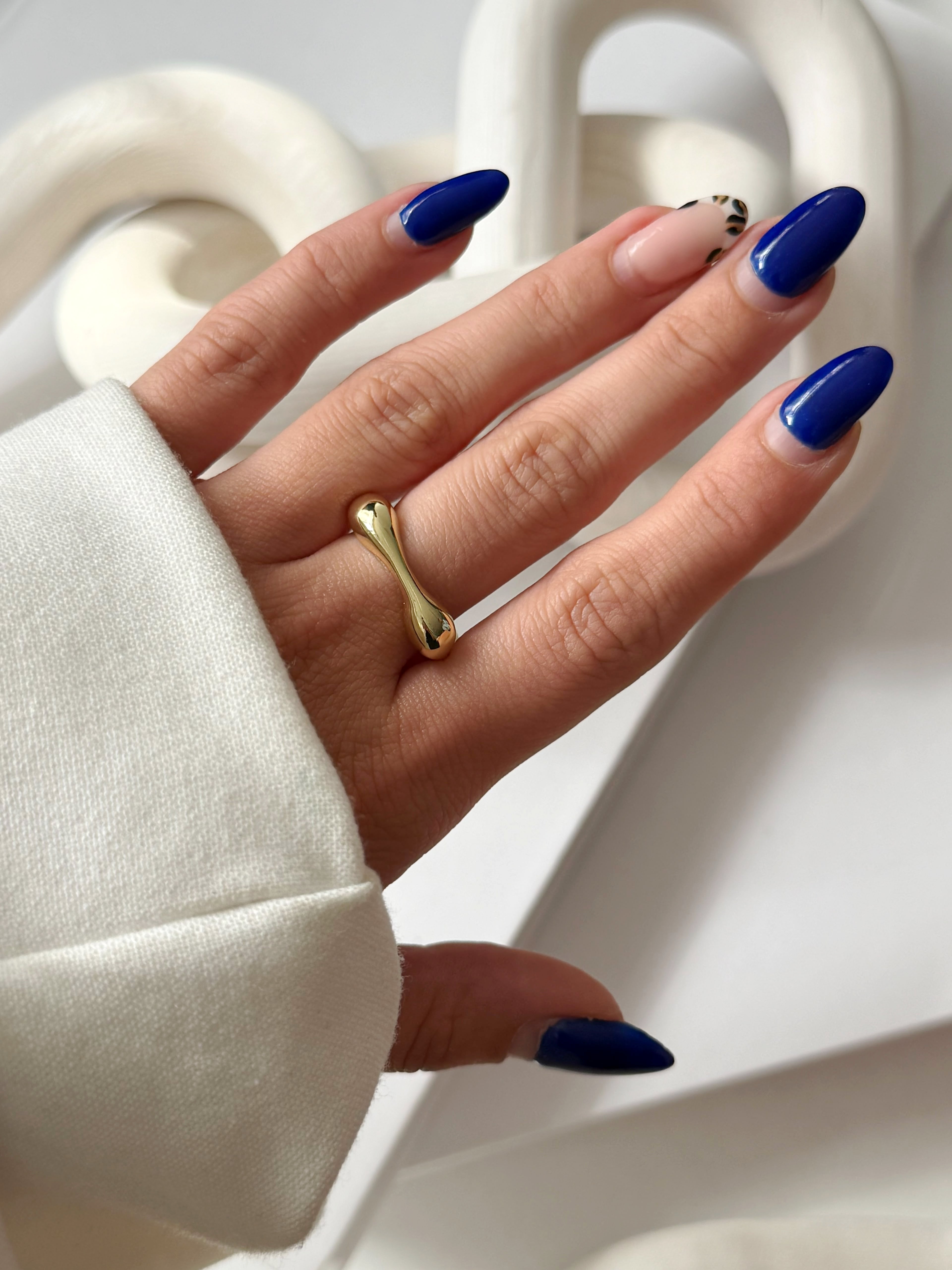 CW1RING0013-gold-minimalist-organic-tear-drop-ring-catwalkjewellery wholesale jewelry RINGS Catwalk Jewellery Europe