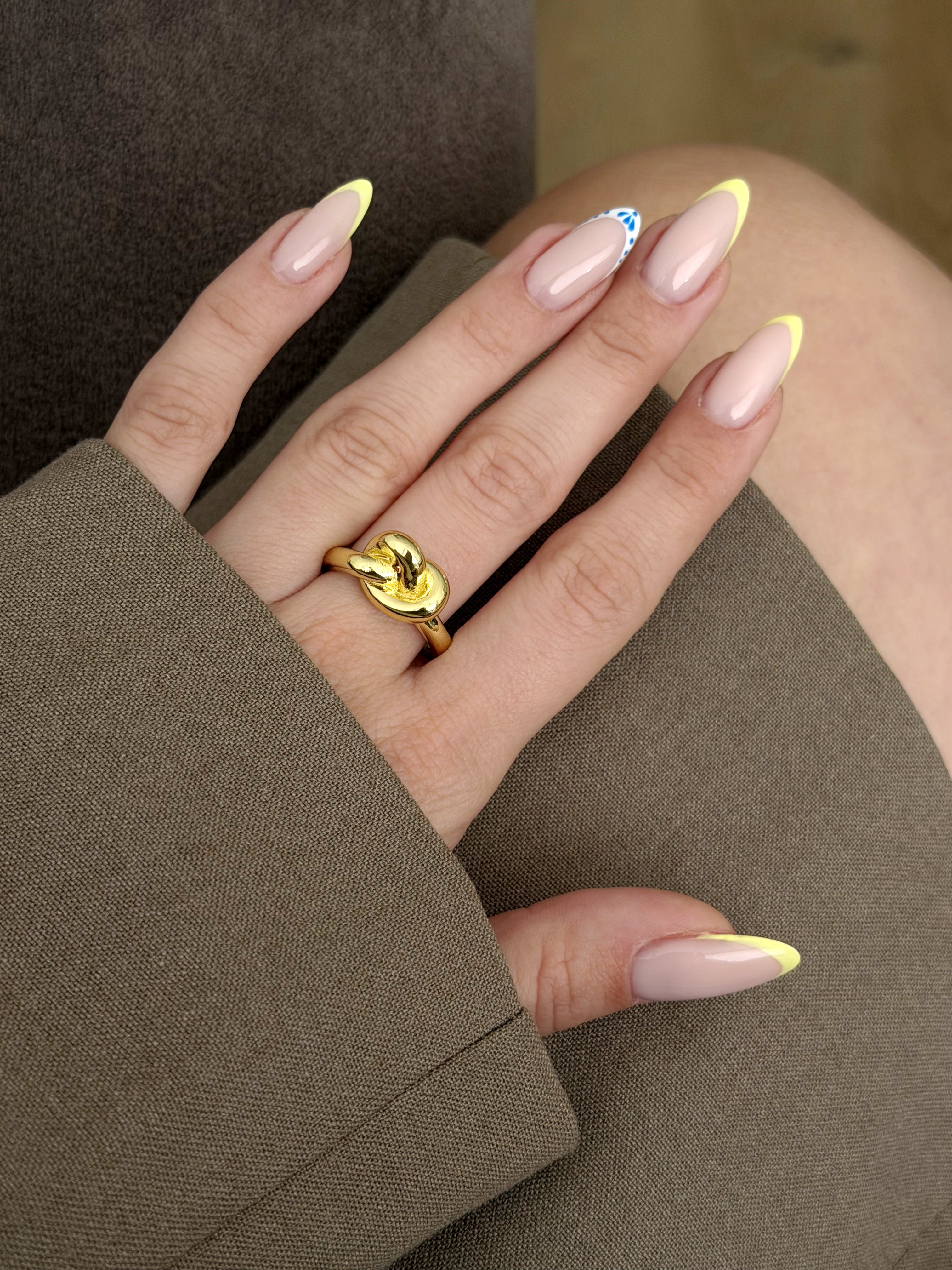 CW1RING0021-gold-chunky-knot-statement-ring-catwalkjewellery wholesale jewelry RINGS Catwalk Jewellery Europe