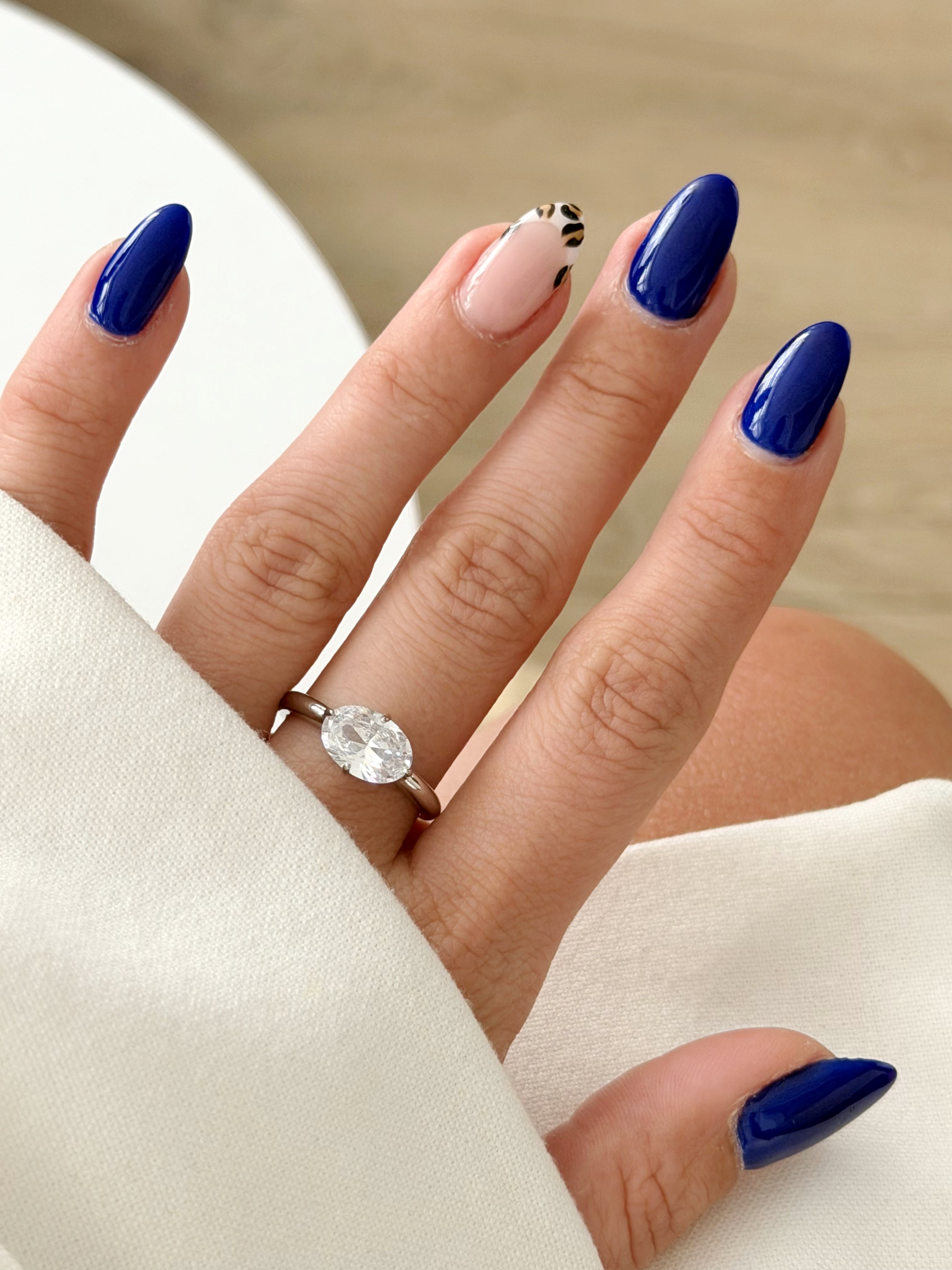 CW1RING0058-silver-east-west-oval-cz-solitaire-ring-catwalkjewellery wholesale jewelry RINGS Catwalk Jewellery Europe