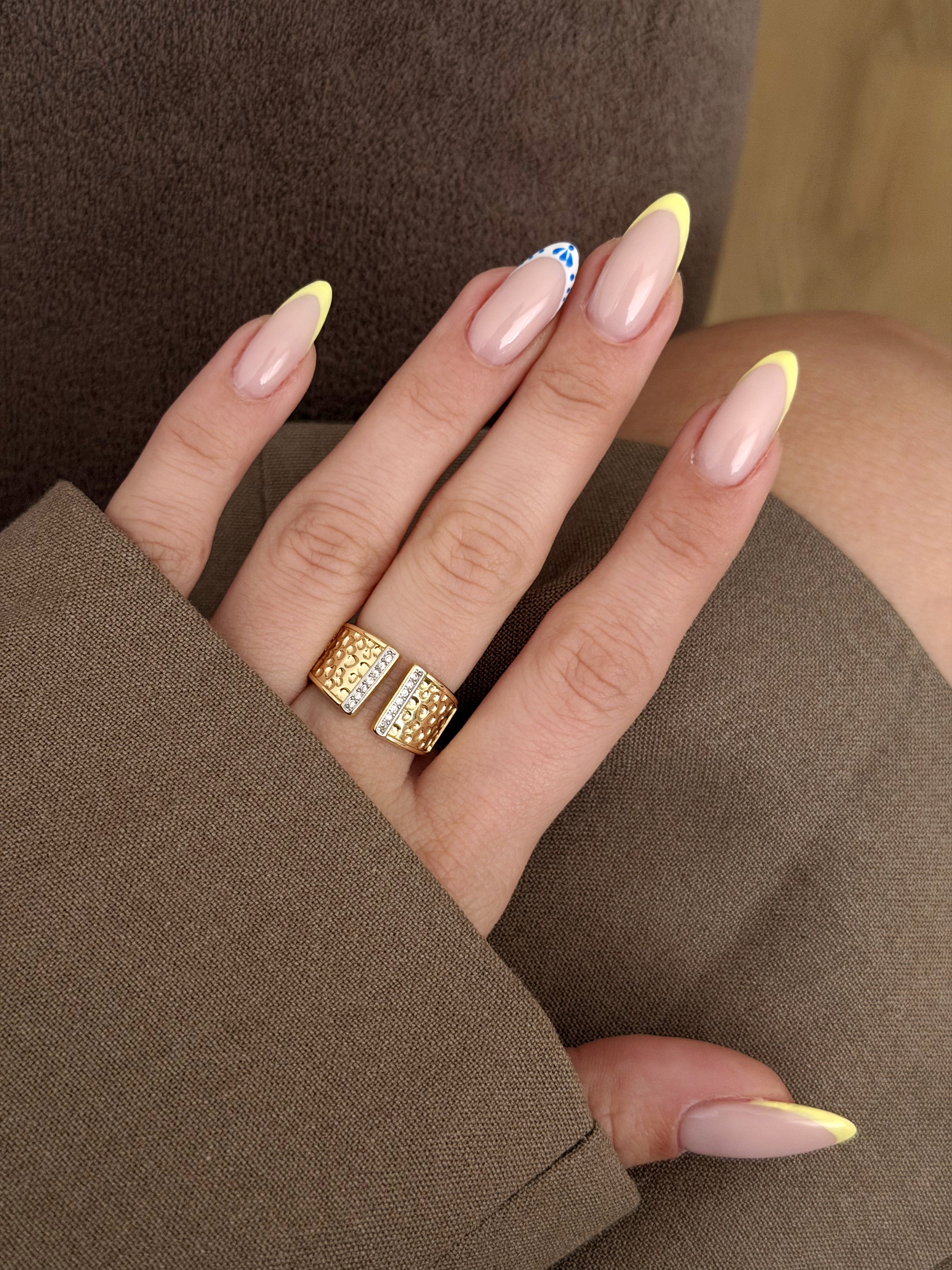 CW1RING0094-gold-hammered-cz-accent-open-wide-band-ring-catwalkjewellery wholesale jewelry RINGS Catwalk Jewellery Europe