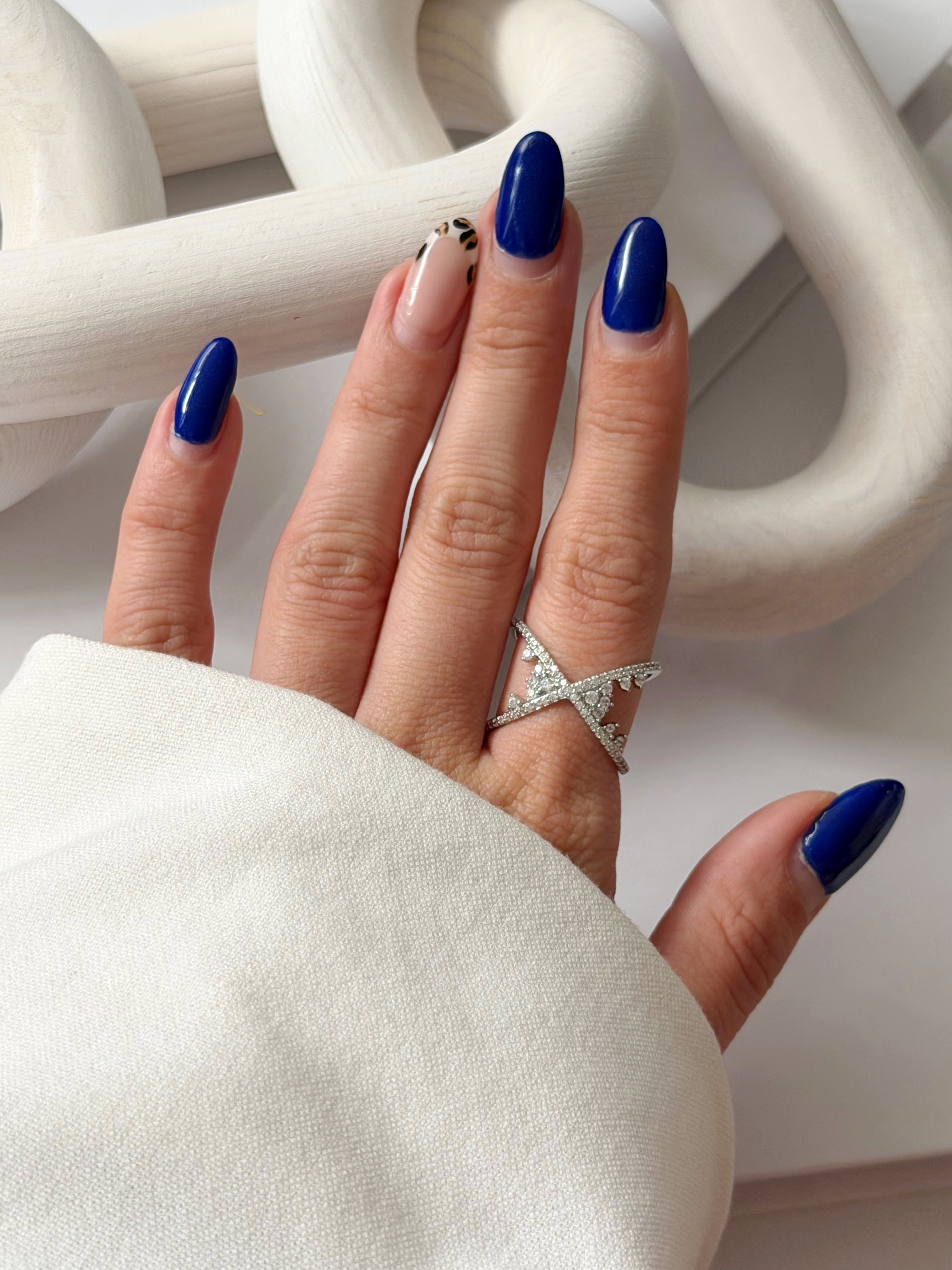 CW1RING00126-silver-cz-pave-criss-cross-x-statement-ring-catwalkjewellery wholesale jewelry RINGS Catwalk Jewellery Europe