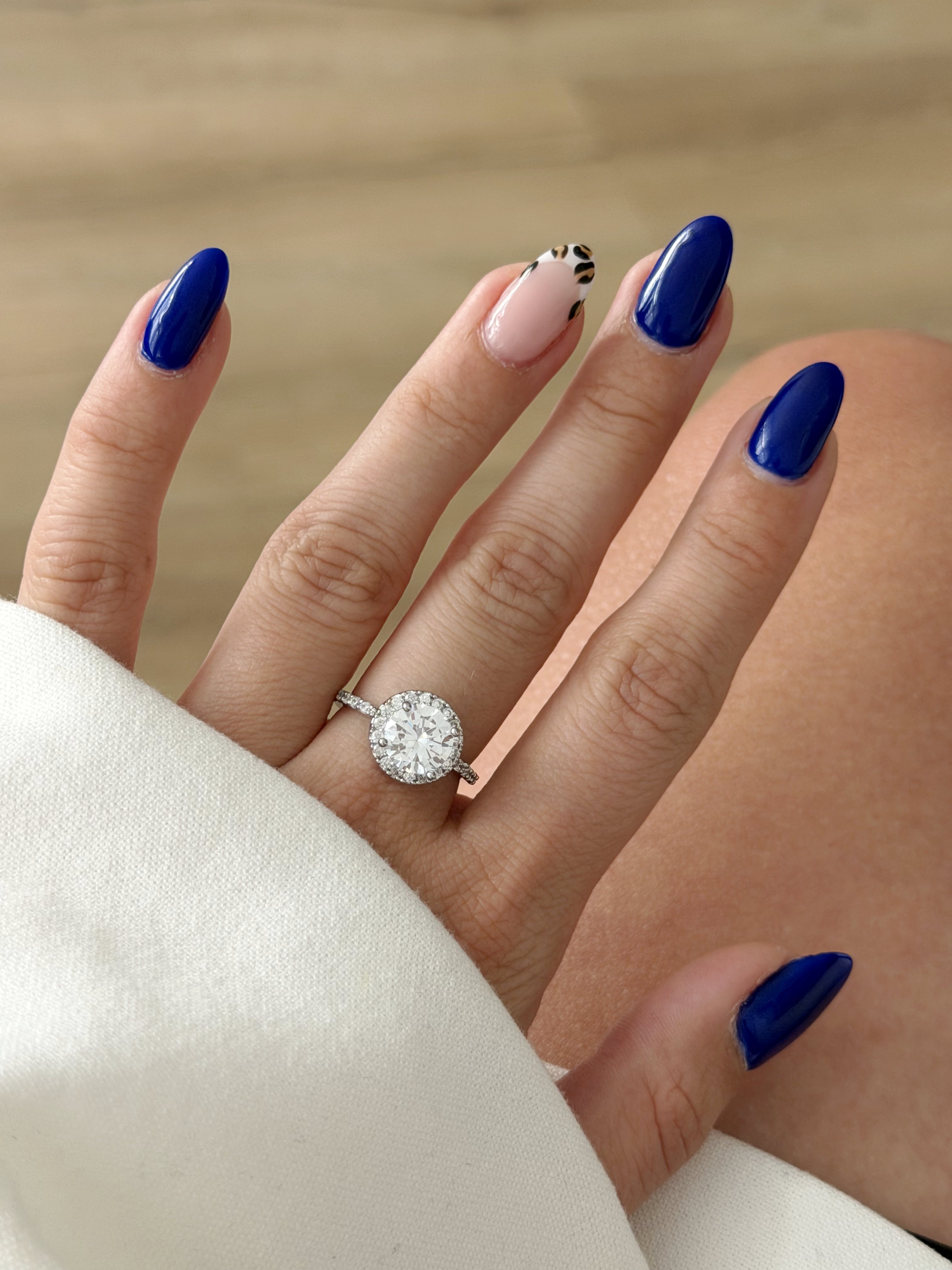 CW1RING00144-silver-large-round-cz-halo-engagement-ring-catwalkjewellery wholesale jewelry RINGS Catwalk Jewellery Europe