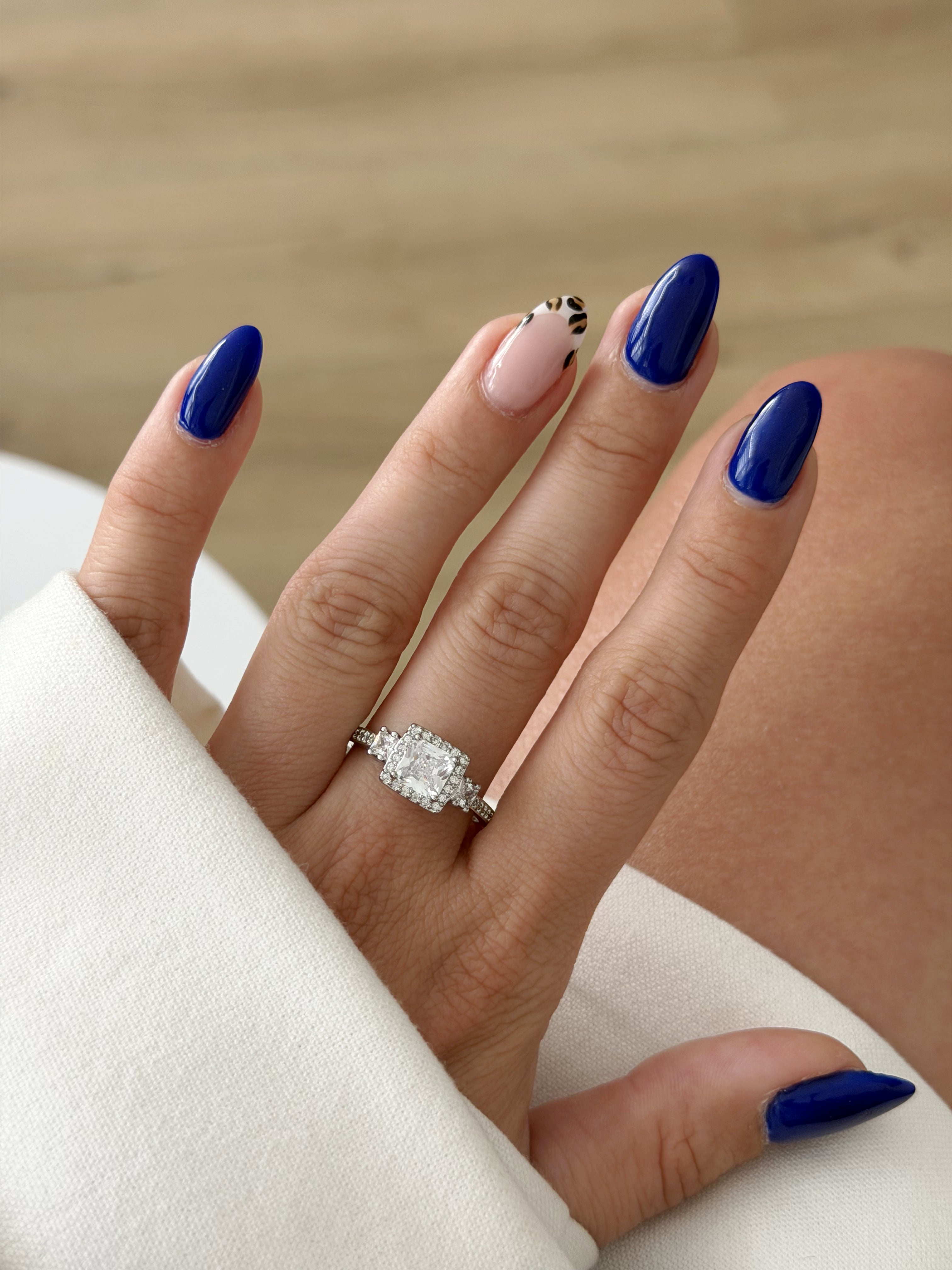 CW1RING00157-silver-princess-cut-cz-three-stone-halo-ring-catwalkjewellery wholesale jewelry RINGS Catwalk Jewellery Europe