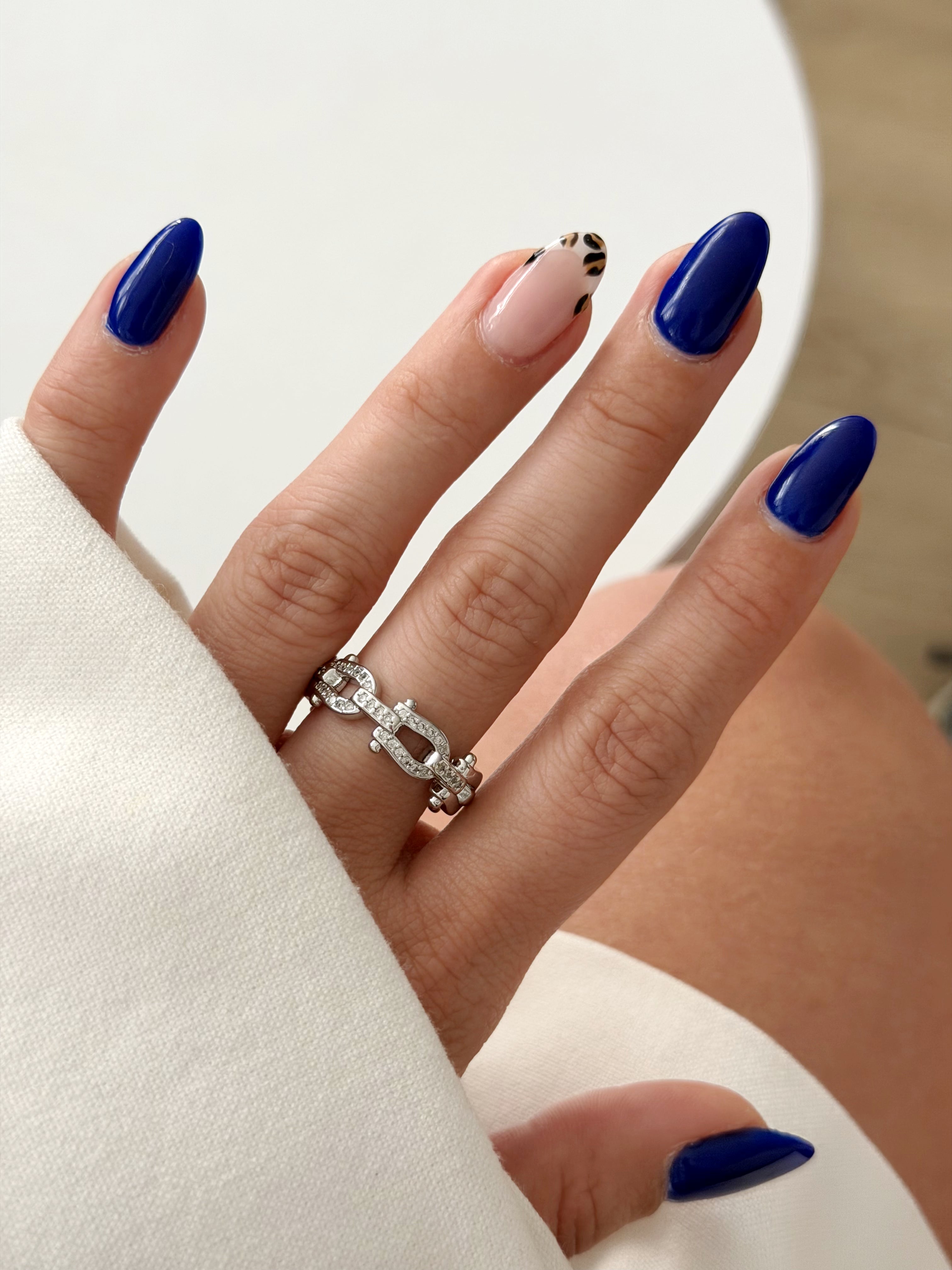 CW1RING00163-silver-cz-pave-buckle-clasp-curb-chain-ring-catwalkjewellery wholesale jewelry RINGS Catwalk Jewellery Europe