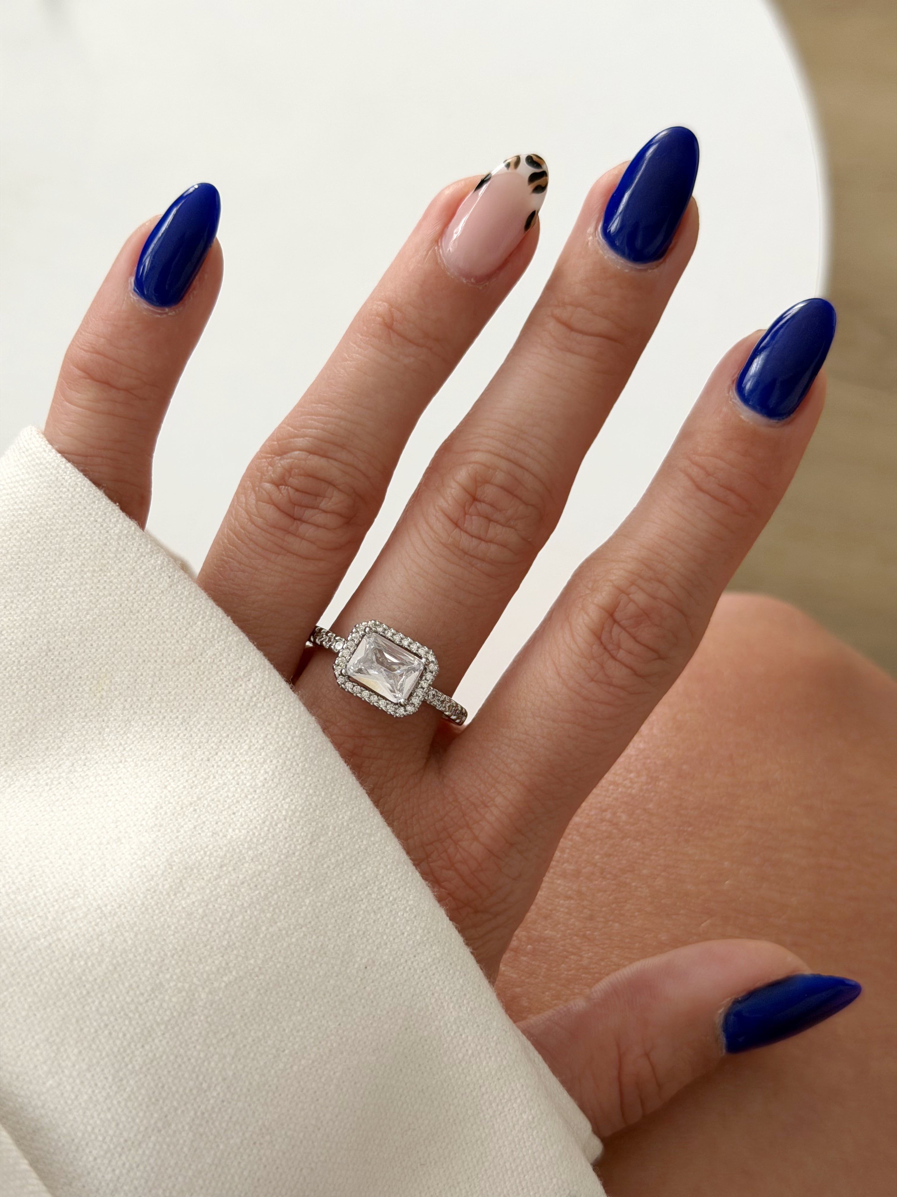 CW1RING00177-silver-emerald-cut-cz-halo-engagement-ring-catwalkjewellery wholesale jewelry RINGS Catwalk Jewellery Europe