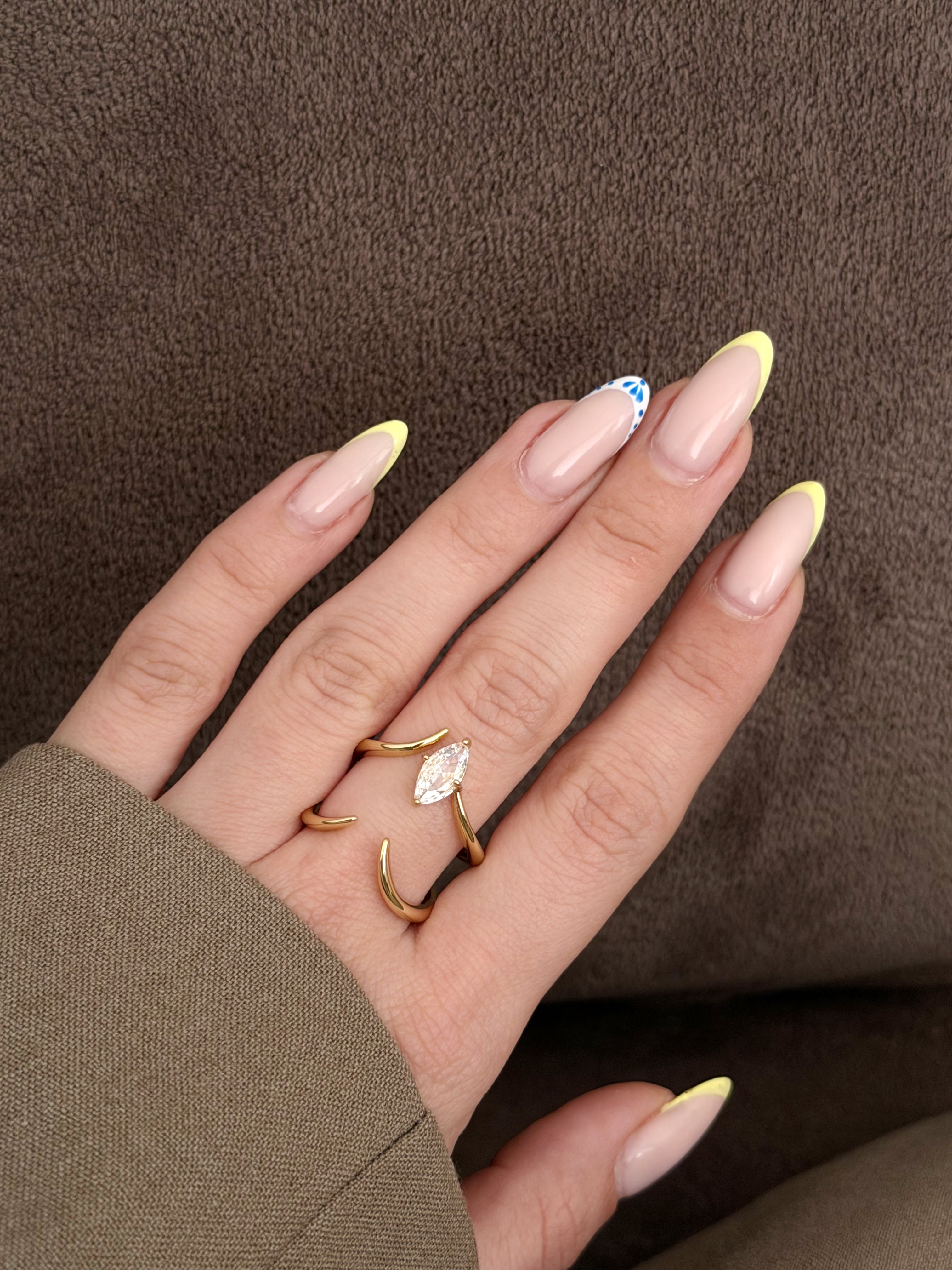 CW1RING00182-gold-open-claw-marquise-cz-solitaire-ring-catwalkjewellery wholesale jewelry RINGS Catwalk Jewellery Europe