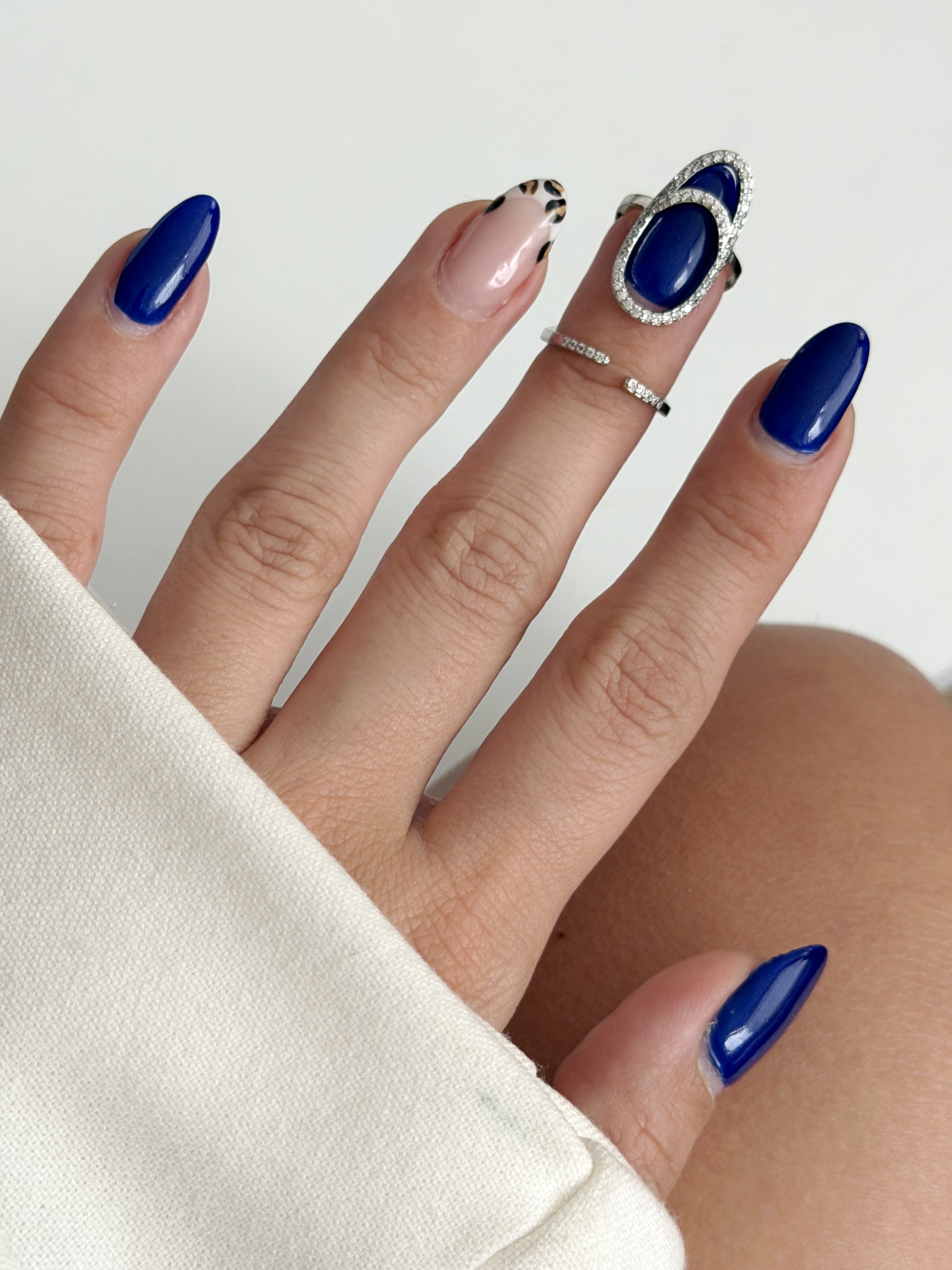 CW1RING0099-silver-cz-pave-oval-halo-nail-ring-catwalkjewellery wholesale jewelry RINGS Catwalk Jewellery Europe