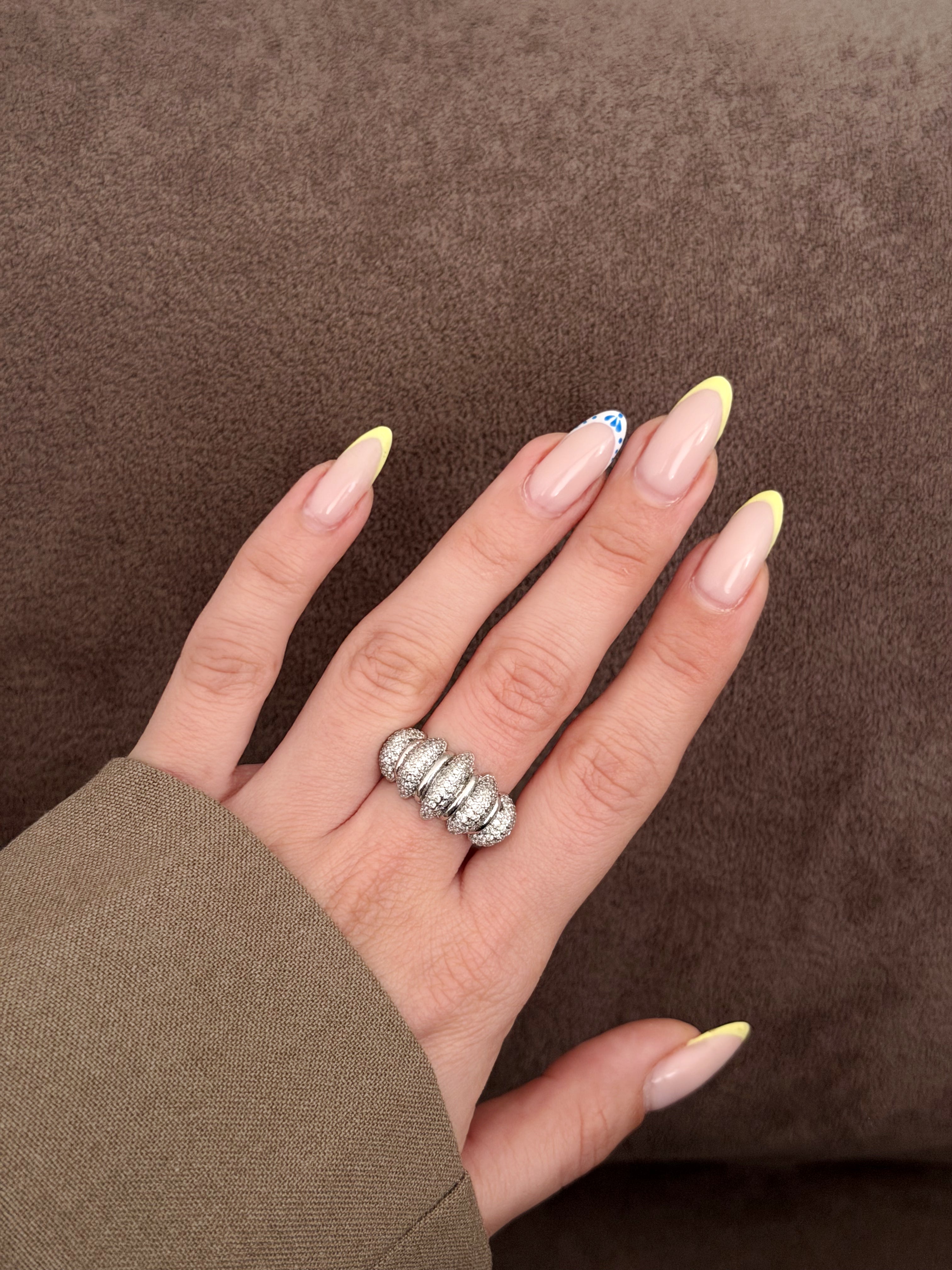 CW1RING00190-silver-chunky-ribbed-cz-pave-dome-statement-ring-catwalkjewellery wholesale jewelry RINGS Catwalk Jewellery Europe