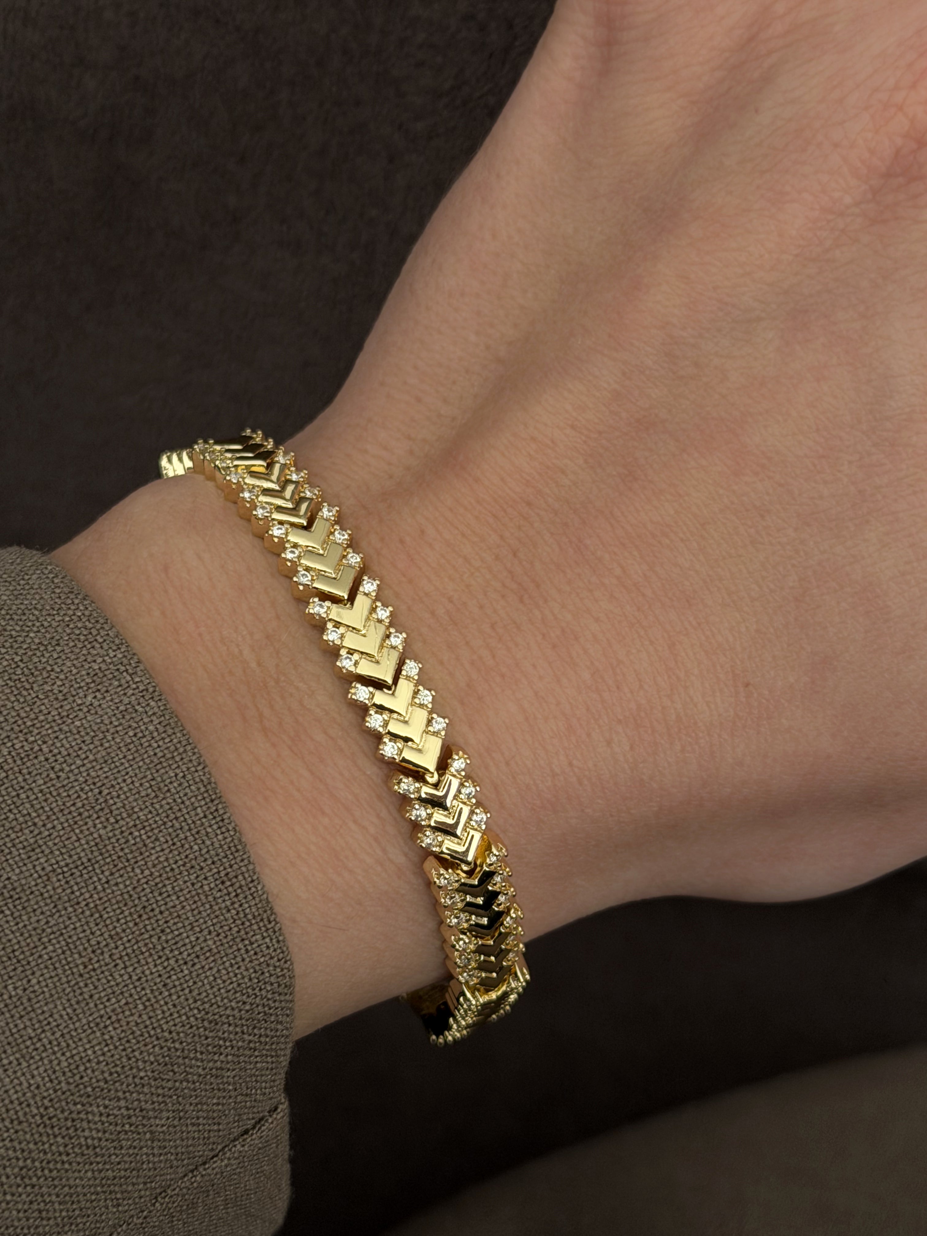 Gold Cz Pave Chevron V Link Tennis Bracelet wholesale jewelry BRACELETS  Catwalk Jewellery Europe