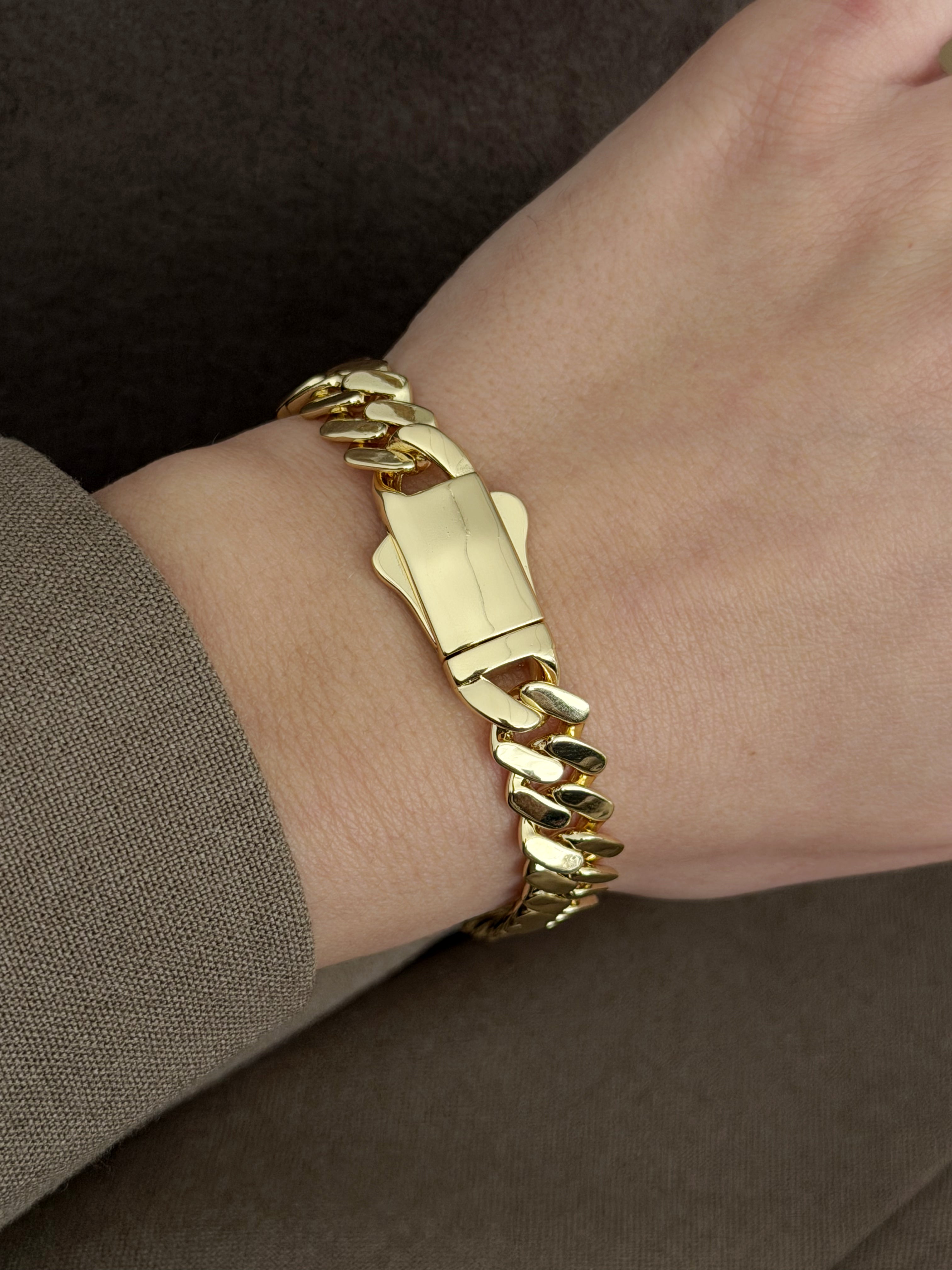 Gold Chunky Curb Chain Bracelet With Plain Buckle Clasp wholesale jewelry BRACELETS  Catwalk Jewellery Europe