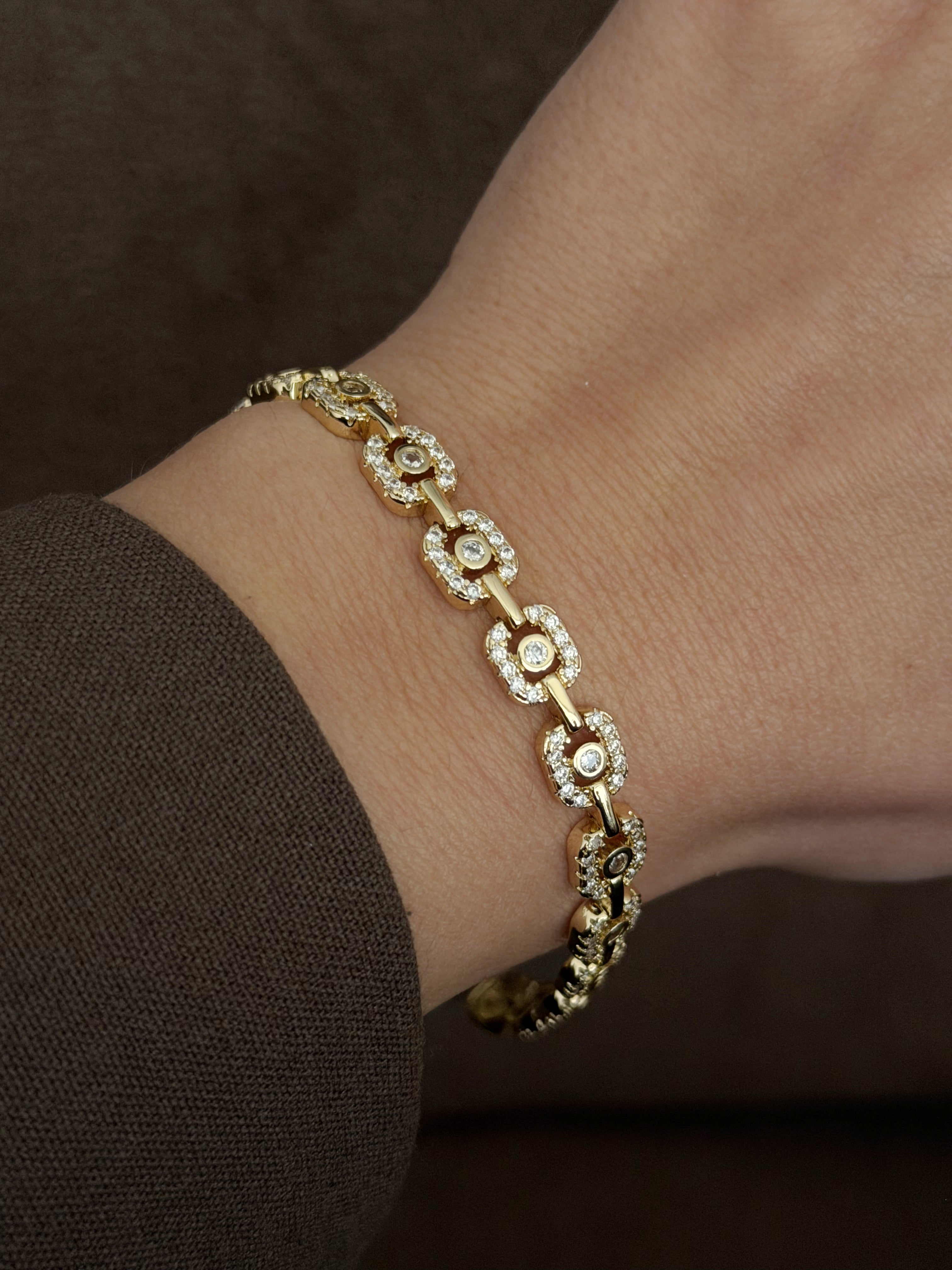 Gold Cz Pave Open Cushion Halo Link Bracelet wholesale jewelry BRACELETS  Catwalk Jewellery Europe