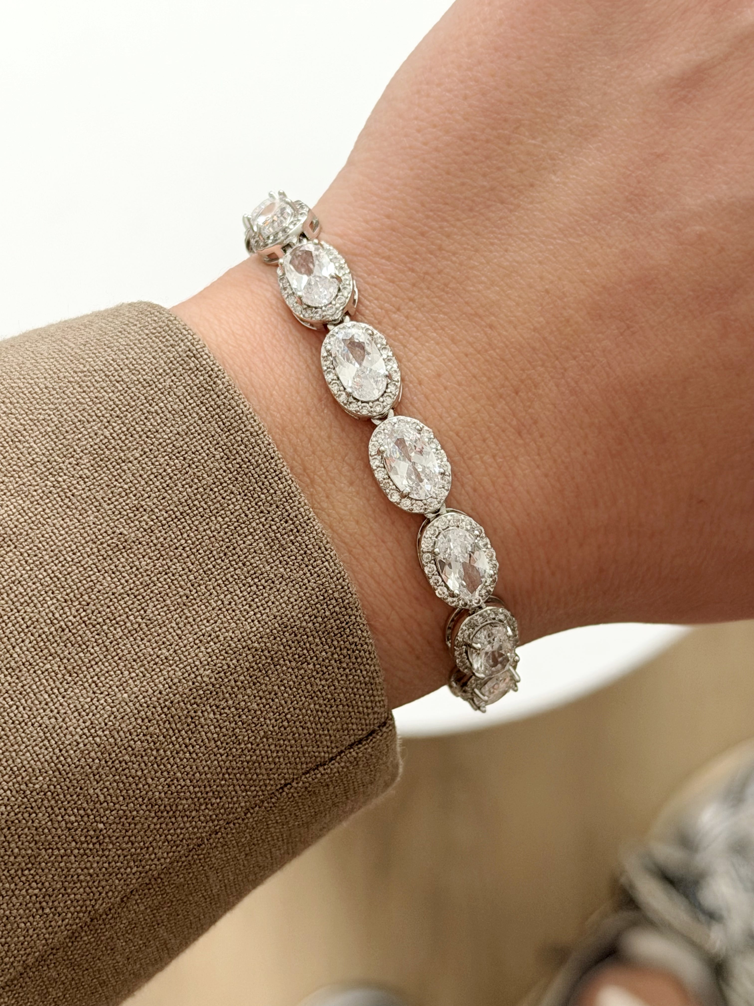 Silver Large Oval Cut Cz Halo Link Bracelet wholesale jewelry BRACELETS  Catwalk Jewellery Europe