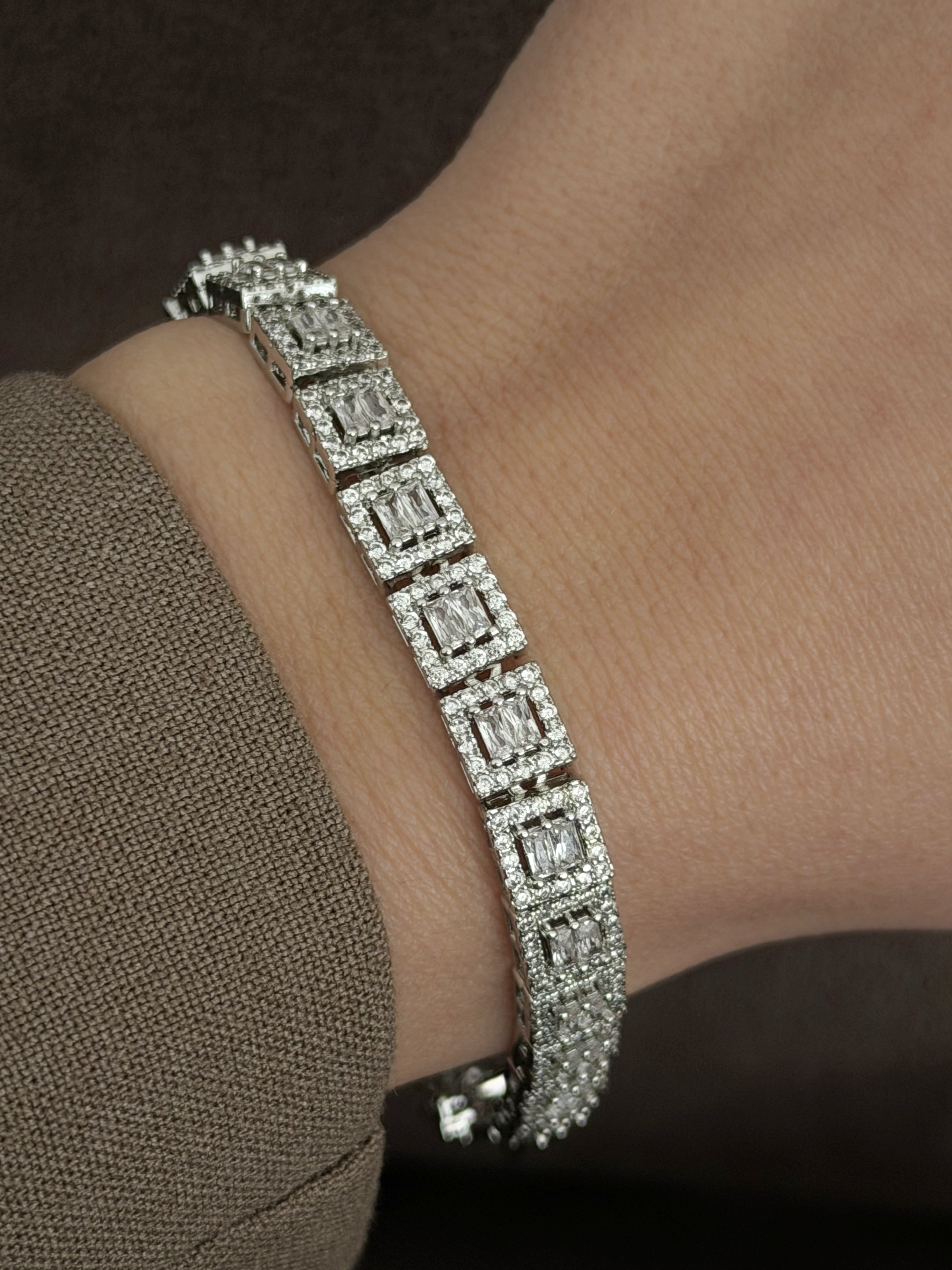 Silver Square Emerald Cut Cz Halo Link Bracelet wholesale jewelry BRACELETS  Catwalk Jewellery Europe