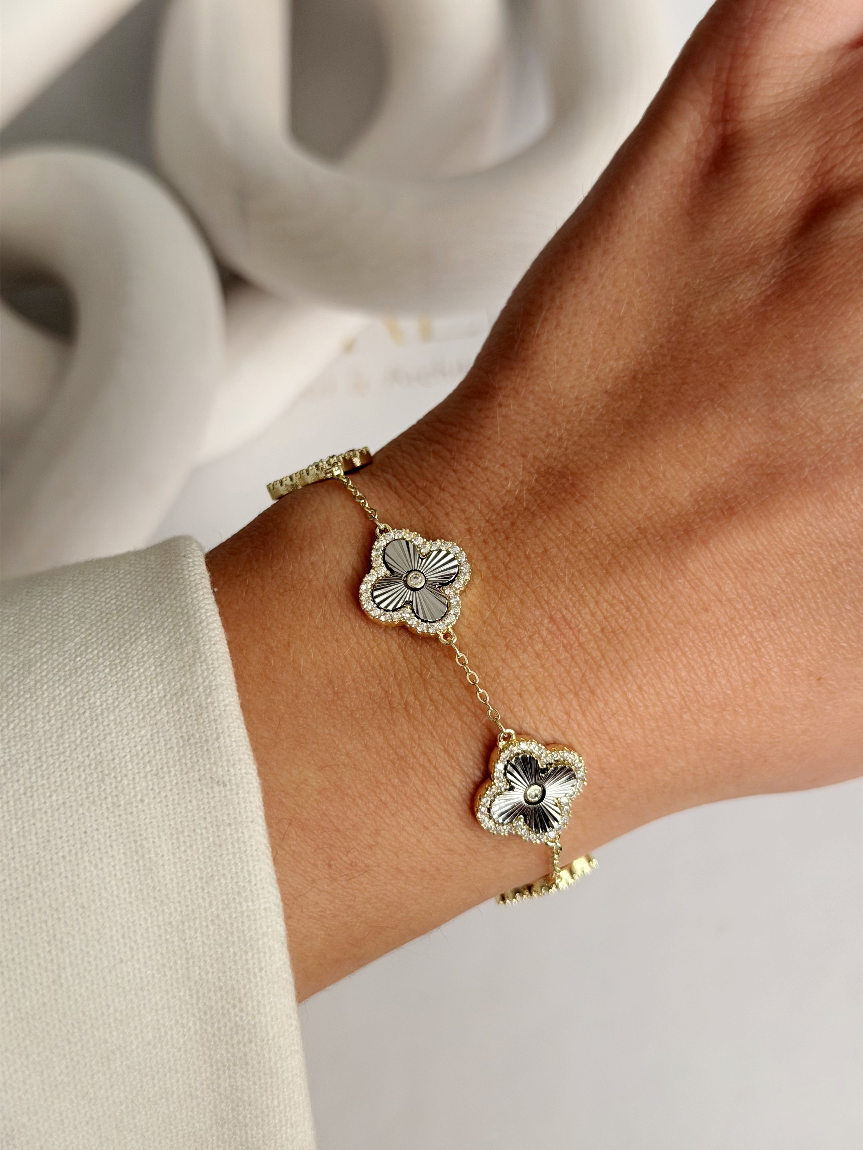 Two Tone Cz Pave Ribbed Clover Motif Station Bracelet wholesale jewelry BRACELETS  Catwalk Jewellery Europe